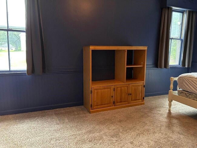 Building Photo - 340 NH-45