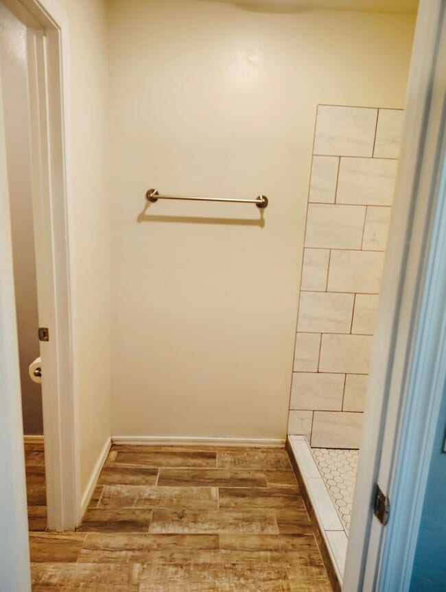 Building Photo - 73 Ver Patria