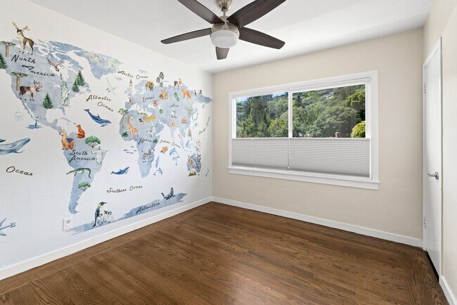 Building Photo - Beautiful Duplex In Highly Desirable San Rafael!