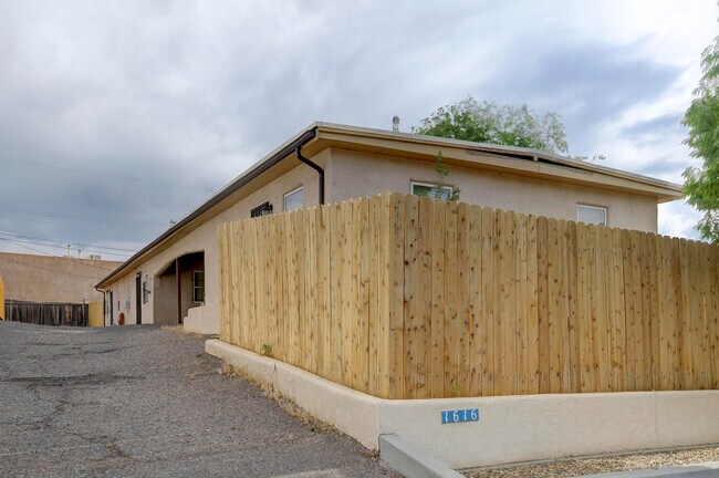 Building Photo - 1616 Coal Ave SE