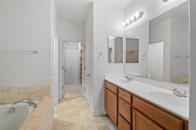 Building Photo - TOSCANA TOWNHOME EMBRACES LUXURY LIVING PRIVACY | SECURITY | MANY UPGRADES