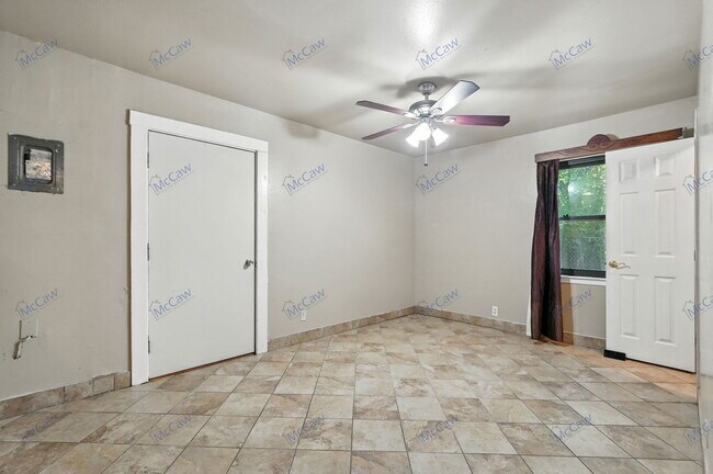 Building Photo - 10705 Coogan Dr