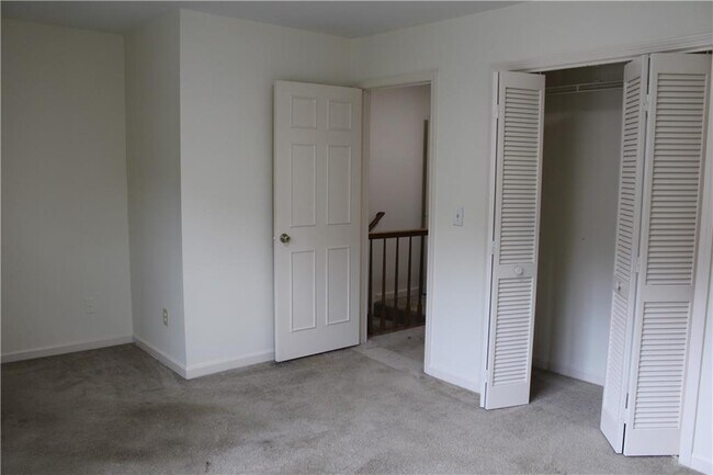 Building Photo - 1233 Sweet Pine Dr