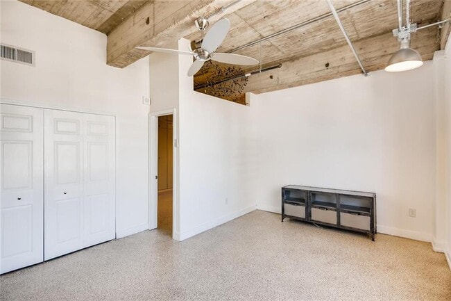 Building Photo - 710 Colorado St