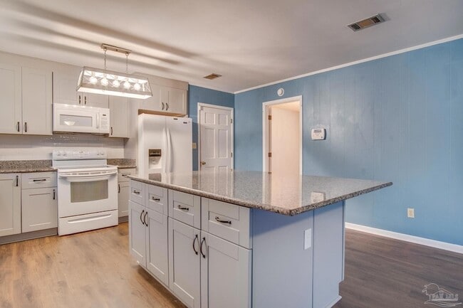 Building Photo - 1400 N D St