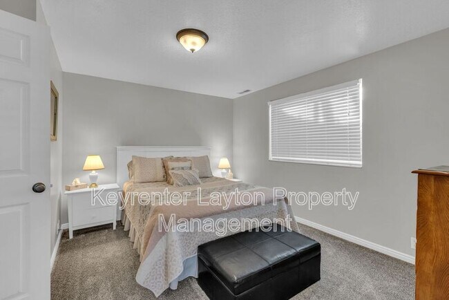 Building Photo - 2335 Summerwood Dr