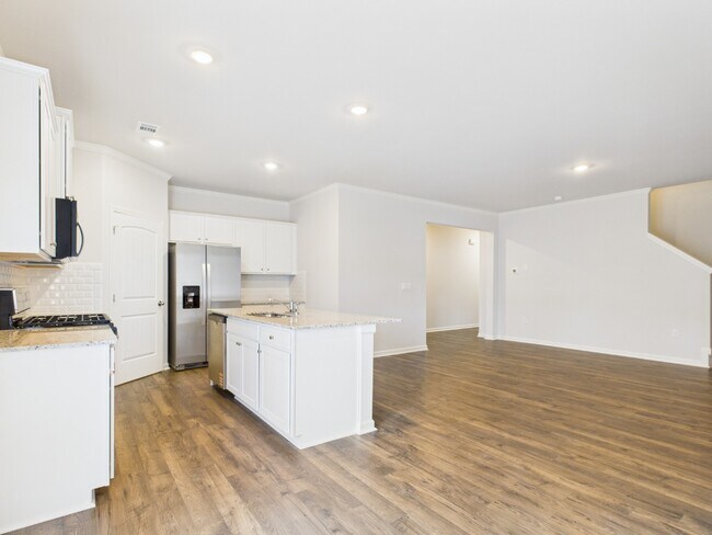 Building Photo - Beautiful New Construction END UNIT Townhome – Now Available for Lease!