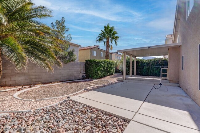 Building Photo - 8753 Country View Ave