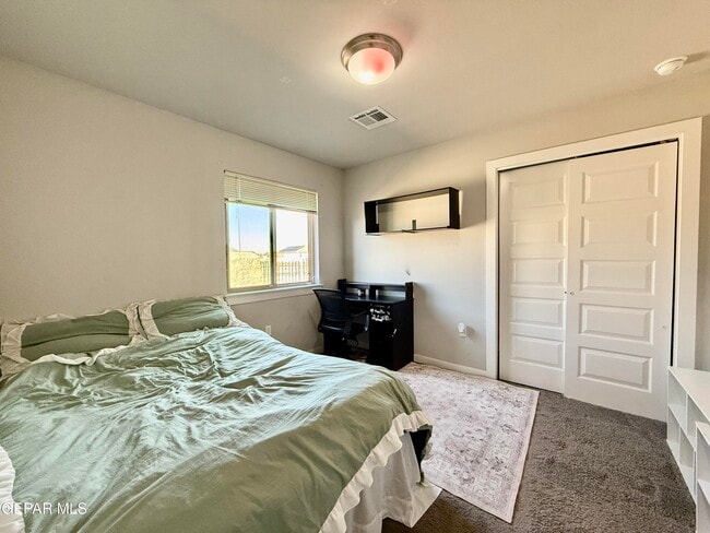 Building Photo - 11860 Ernest Rd