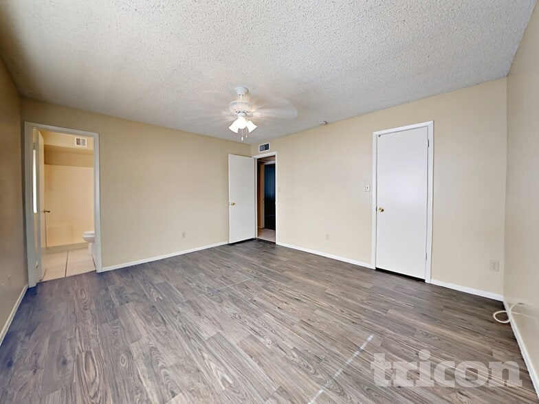 Building Photo - 4302 N 79th Ave