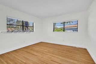 Building Photo - 712 Cremona Ave