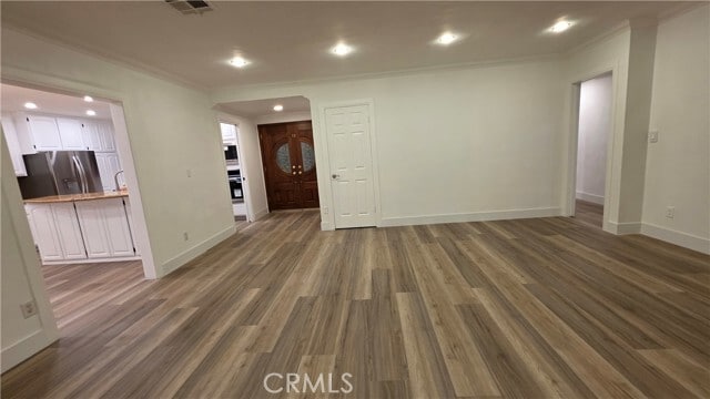 Building Photo - 18224 Chatsworth St