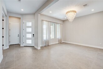 Building Photo - 10632 Rolling Vista Dr