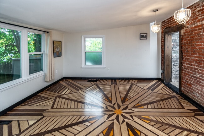 Building Photo - 59 S Franklin St