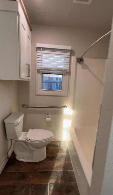 Building Photo - 3105 Vista Ln