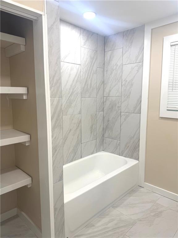 Building Photo - 3301 Kelwin Ave