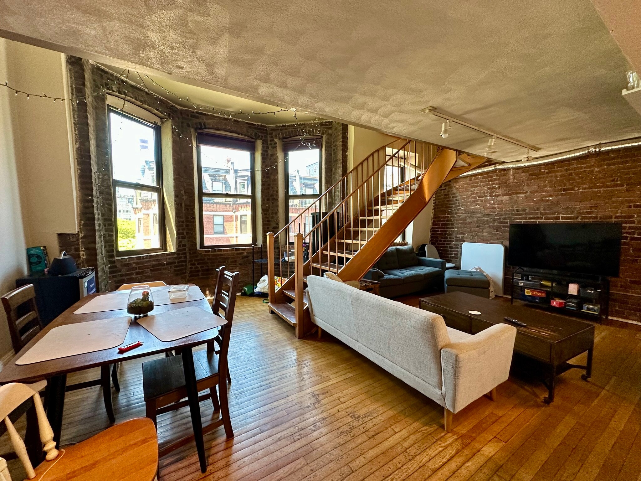 Building Photo - 279 Newbury St