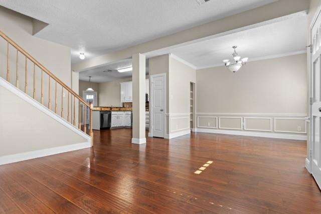 Building Photo - 9435 Blue Jay Way