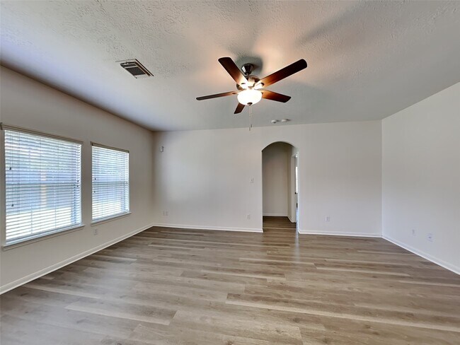 Building Photo - 3043 Crestbrook Bend Ln