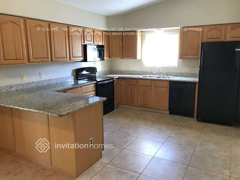 Building Photo - 2110 W Roundup St