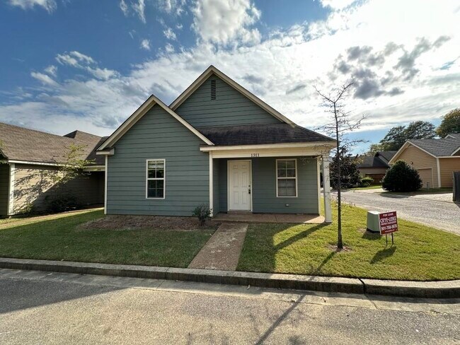 Primary Photo - 1311 Crosstown Ct