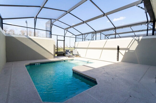 Building Photo - 4343 Scene Ln