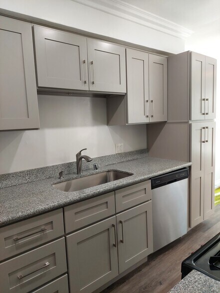 Building Photo - 3340 Bagley Ave