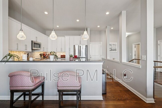 Building Photo - 1226 Grays Peak