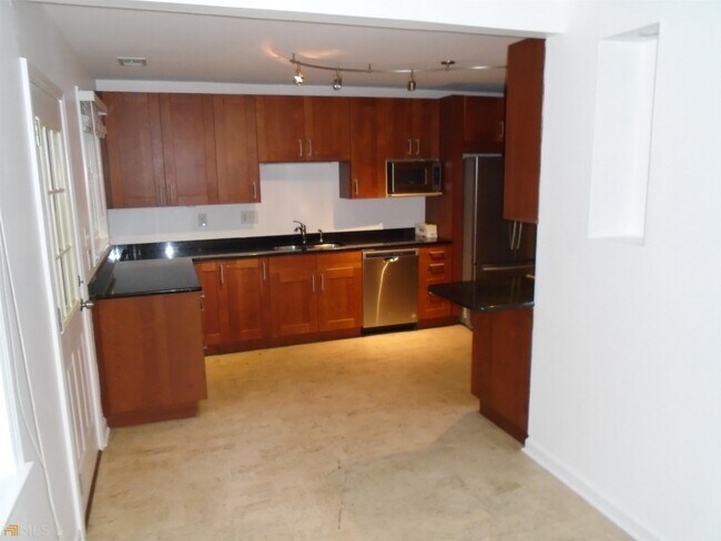 Building Photo - 1365 Scott Blvd