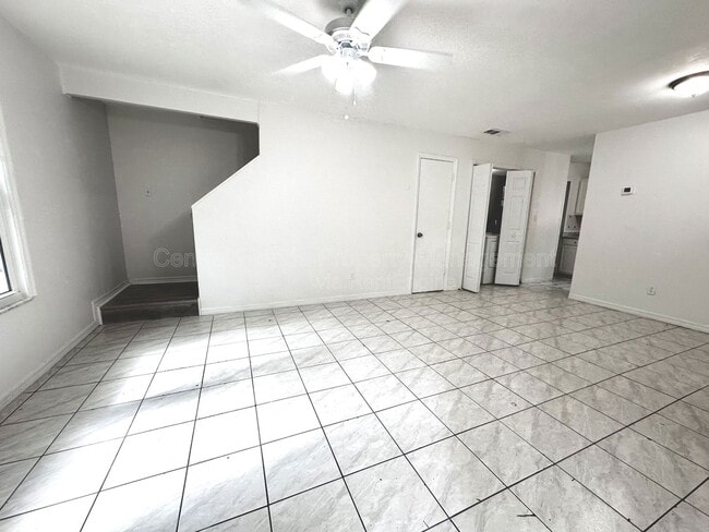 Building Photo - 501 Yellowwood Ct