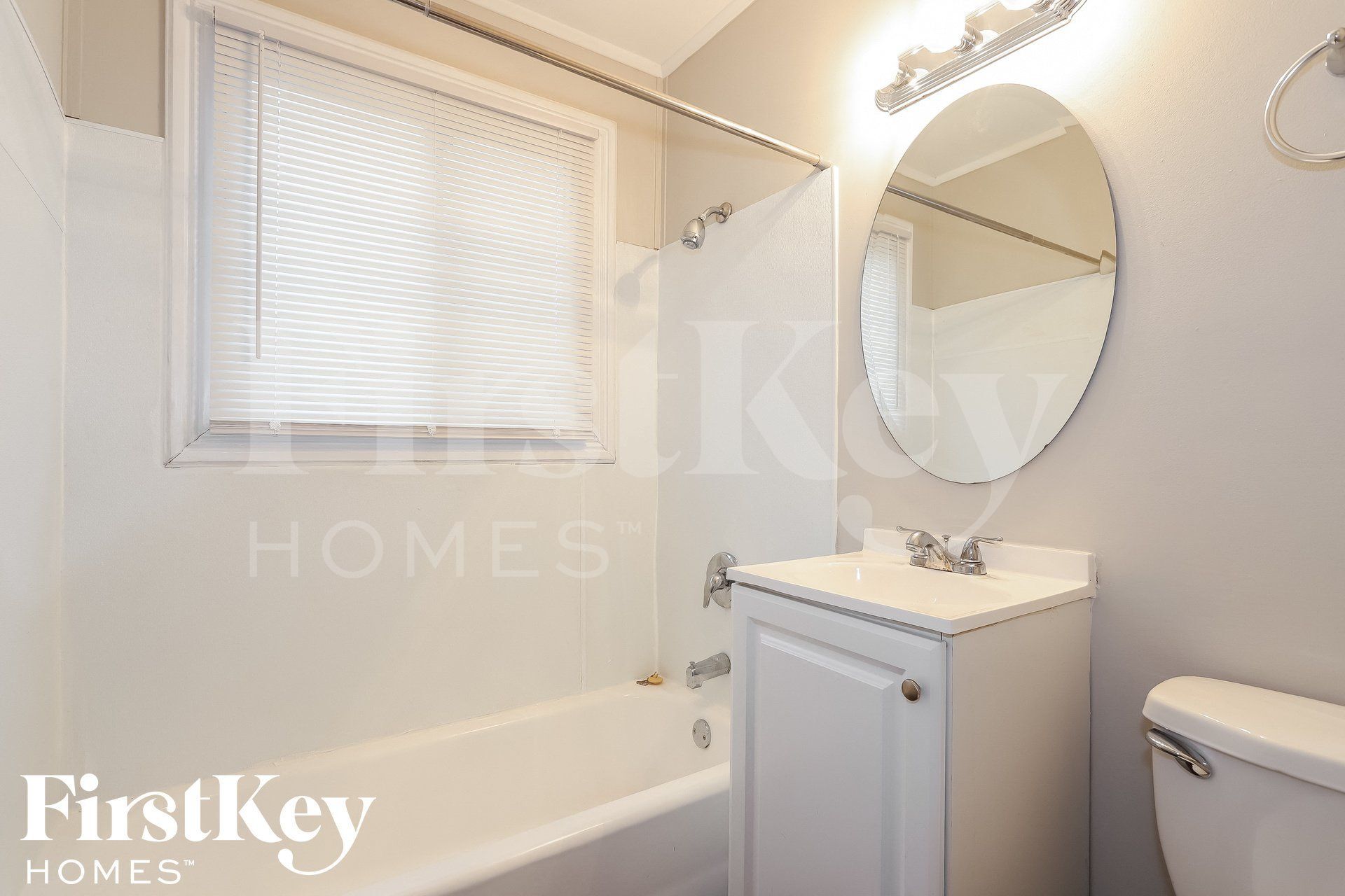 Building Photo - 17 Fir St