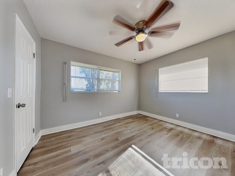 Building Photo - 3856 Lake Joyce Dr