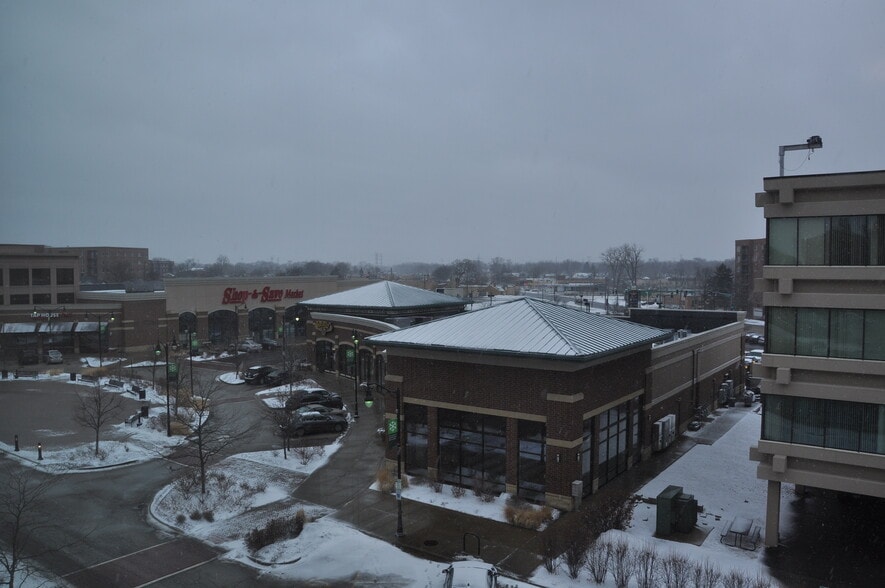 Building Photo - 656 Pearson St