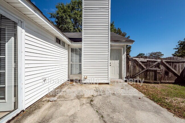 Building Photo - 5161 Eastway St