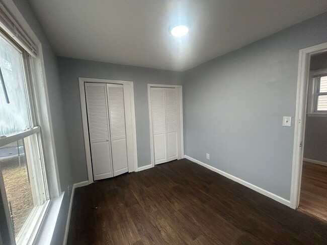 Building Photo - Cozy 3 Bedroom Single Family House for Rent in Neptune!