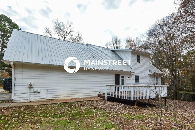 Building Photo - 3 Bedroom Pet-Friendly Home in Conyers, GA...