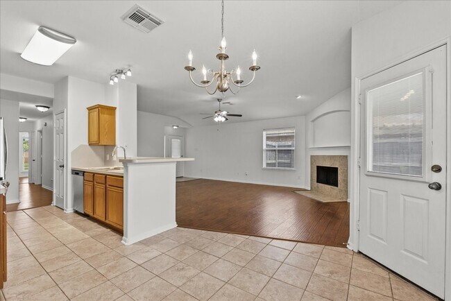 Building Photo - 202 Pebble Walk Ln