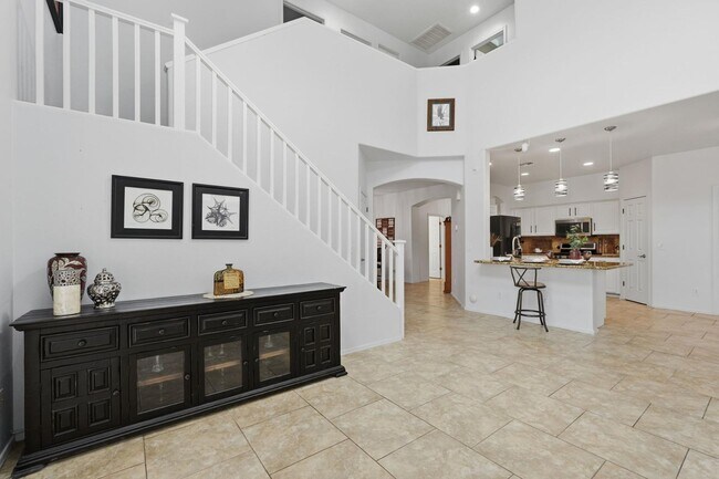 Building Photo - 6843 S 26th St