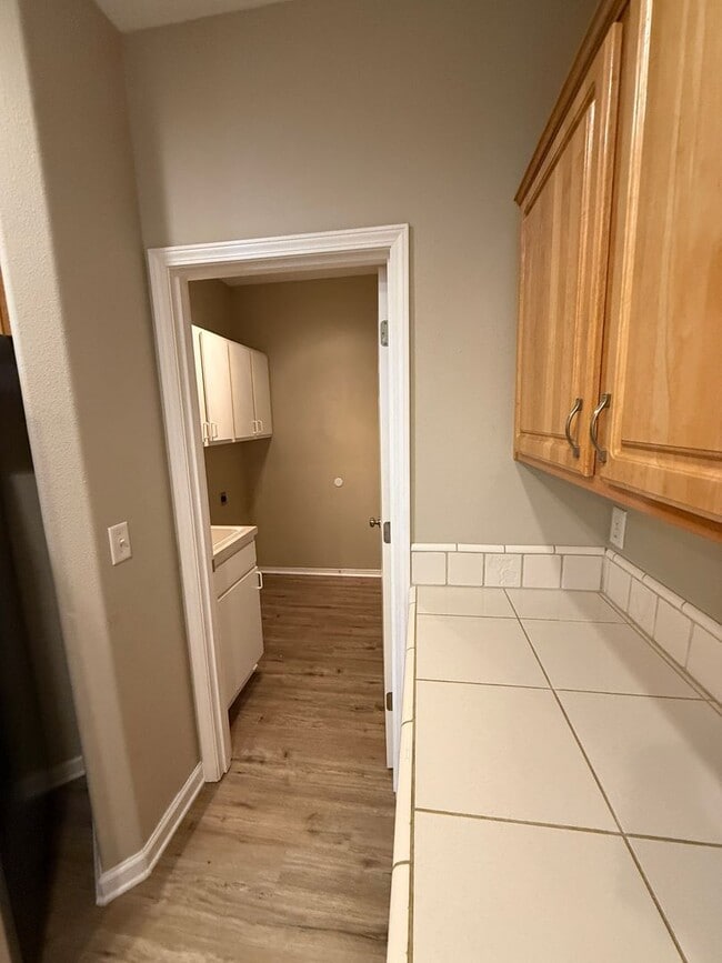 Building Photo - Felida Area - 3 bedroom, 2.5 bath