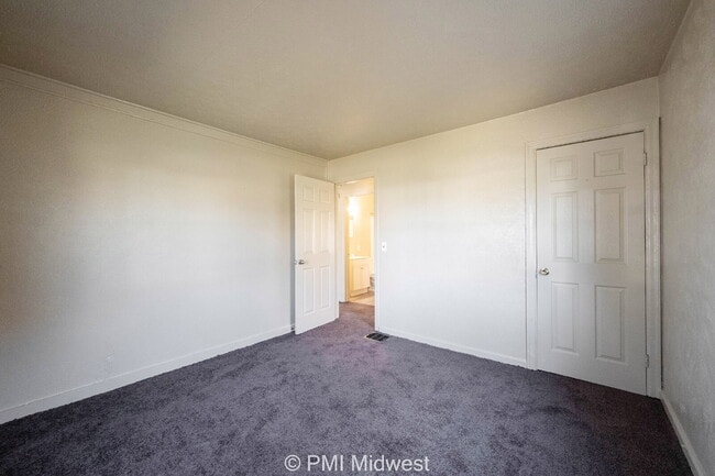 Building Photo - "Charming 3-Bedroom Haven in Indianapolis ...