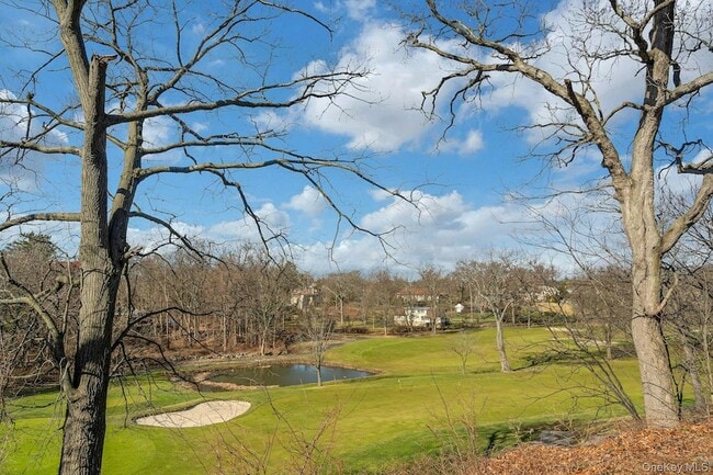 Building Photo - 703 Pelham Rd