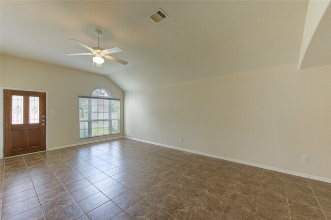 Building Photo - 14839 Fir Knoll Way