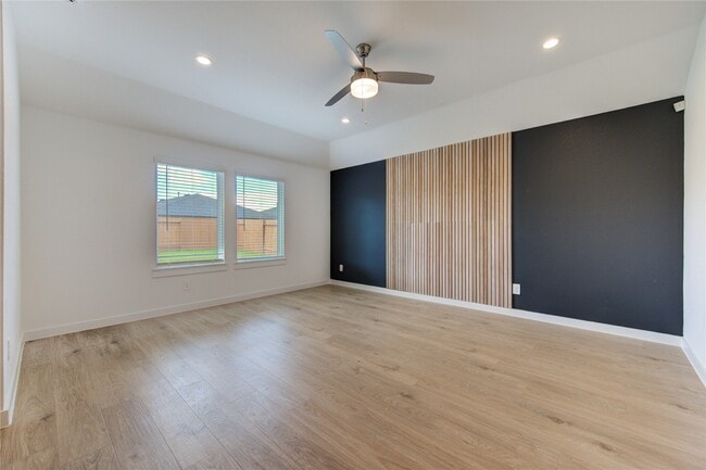 Building Photo - 29910 Ousel Falls Ln