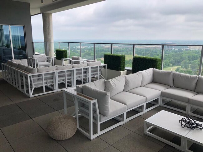 Building Photo - 13222 Ballantyne Corporate Pl