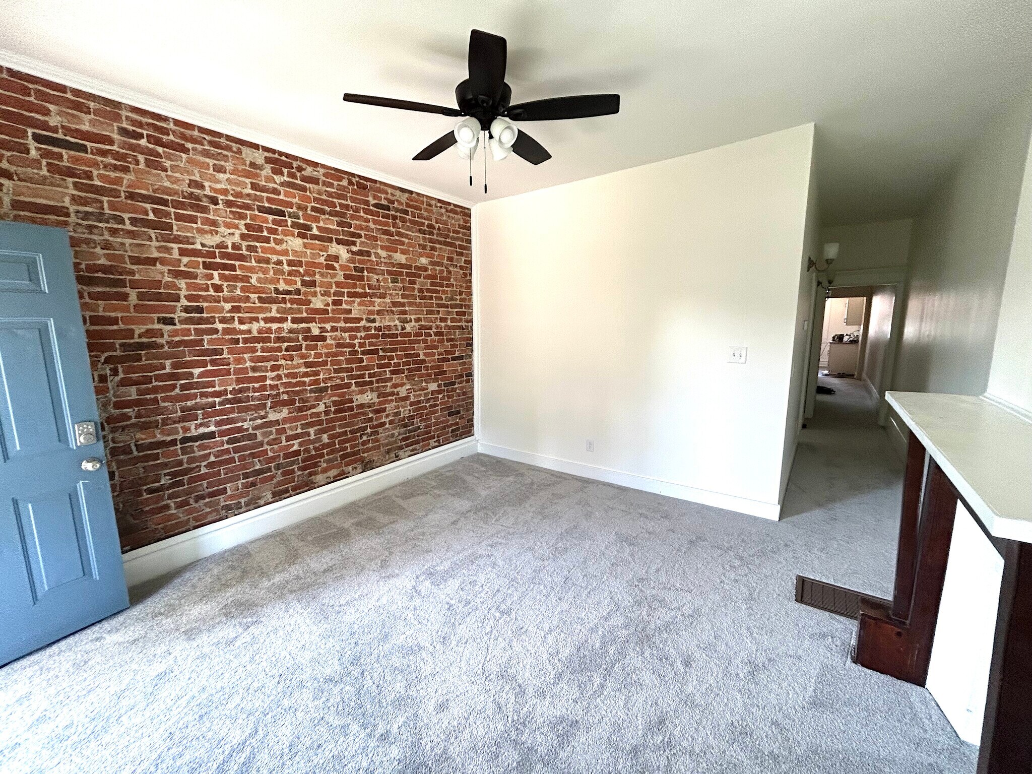 Building Photo - 437 Stoddart Ave