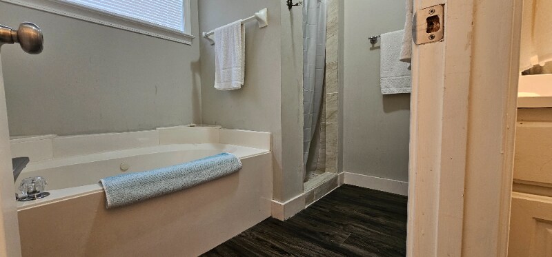 Building Photo - 8677 S Ashley Glen Cir