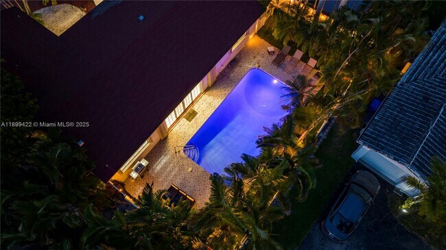 Building Photo - 1244 Garfield St