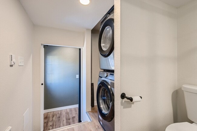 Building Photo - 7770 S Kit Carson Dr