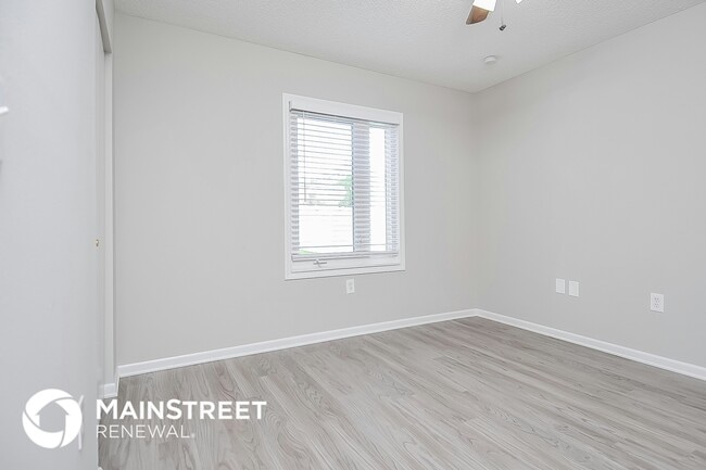 Building Photo - 2552 Bucida Dr