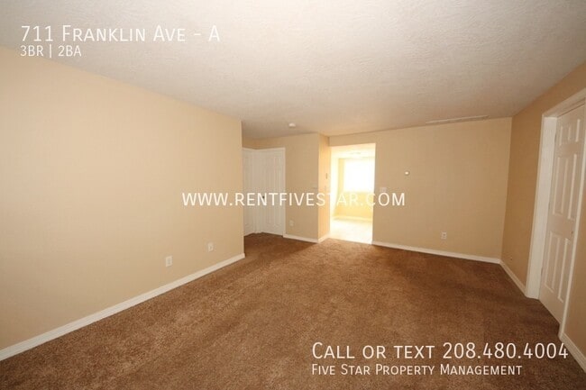Building Photo - 711 Franklin Ave